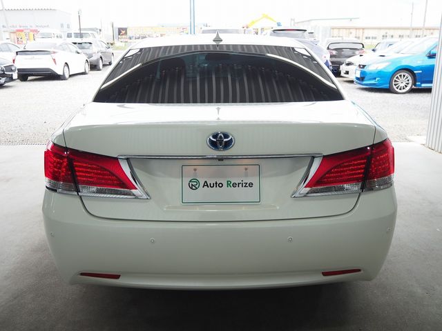 TOYOTA CROWN MAJESTA HYBRID 2014 Image 31