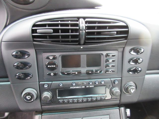 PORSCHE 911 2001 Image 31