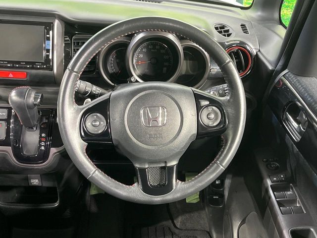 HONDA N BOX CUSTOM 2015 Image 31