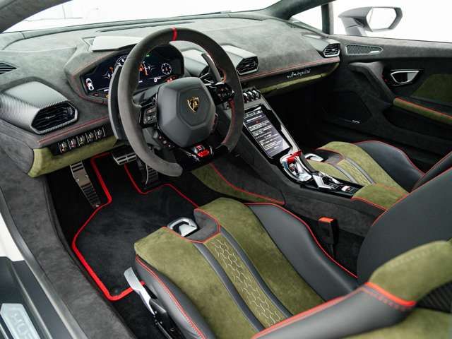 LAMBORGHINI HURACAN 2024 Image 31