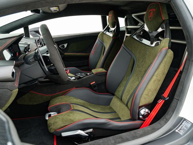 LAMBORGHINI HURACAN 2024 Image 31