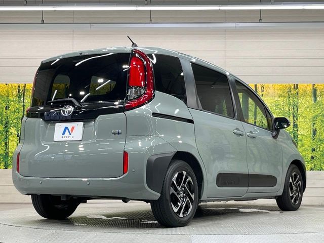 TOYOTA SIENTA HYBRID 2023 Image 31