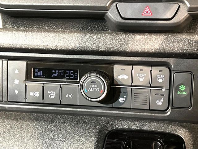 HONDA N BOX CUSTOM 2024 Image 31