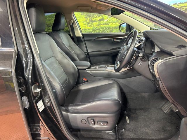 TOYOTA LEXUS NX300H 2018 Image 31