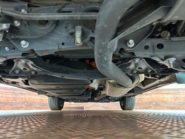 TOYOTA LEXUS NX300H 2018 Image 31