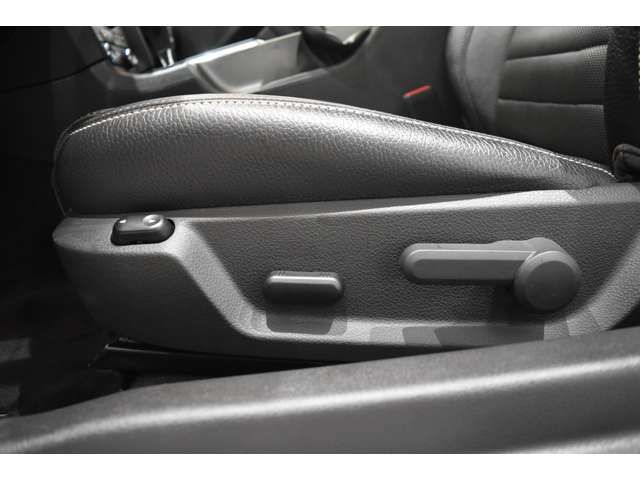 FORD MUSTANG 2012 Image 31