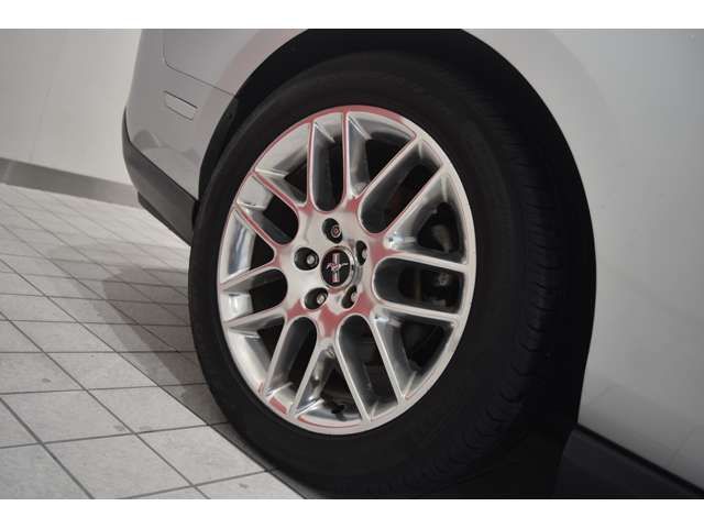 FORD MUSTANG 2012 Image 31