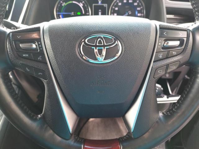 TOYOTA ALPHARD HYBRID 4WD 2017 Image 31