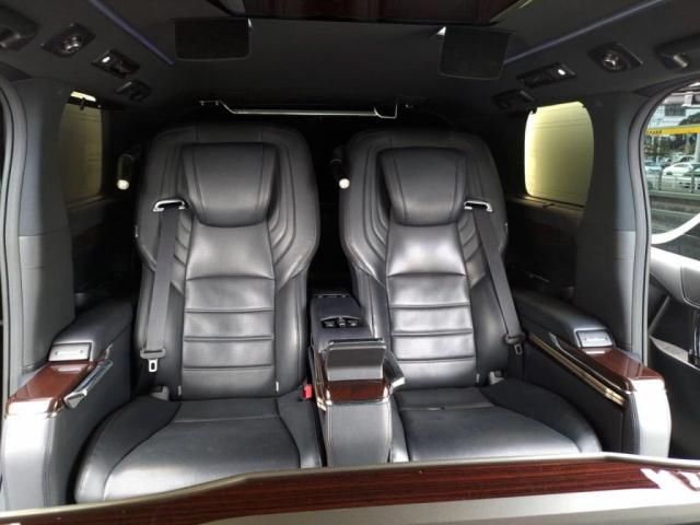 TOYOTA ALPHARD HYBRID 4WD 2017 Image 31