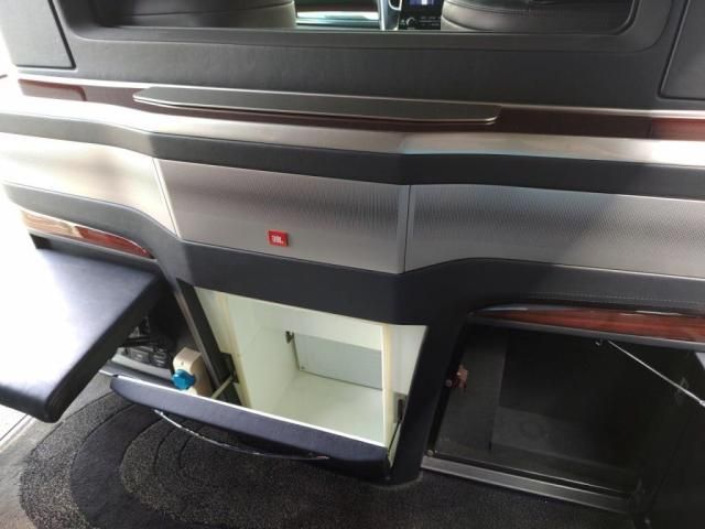 TOYOTA ALPHARD HYBRID 4WD 2017 Image 31