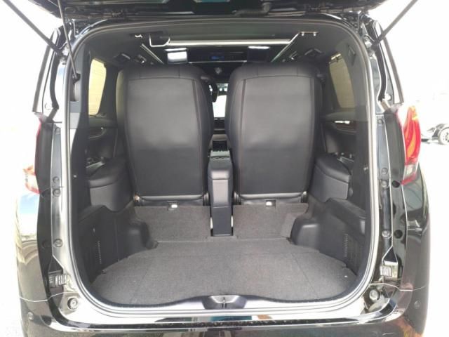 TOYOTA ALPHARD HYBRID 4WD 2017 Image 31