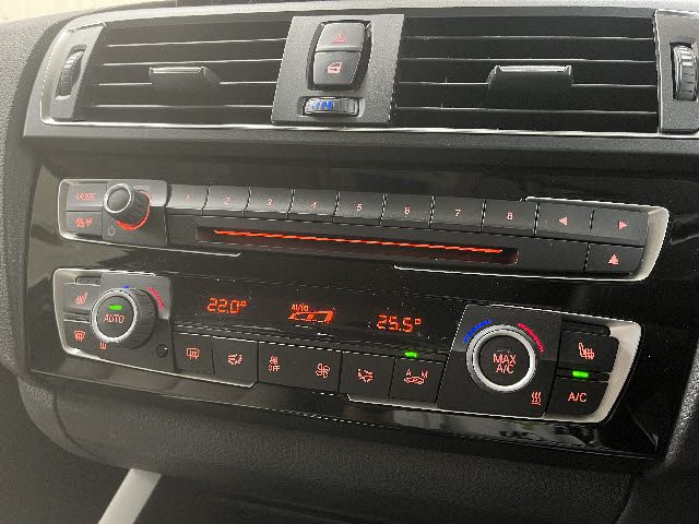 BMW 1SERIES 2015 Image 31