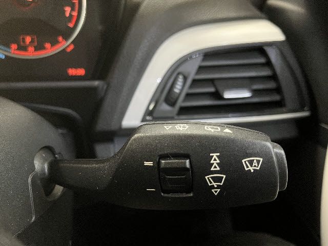 BMW 1SERIES 2015 Image 31