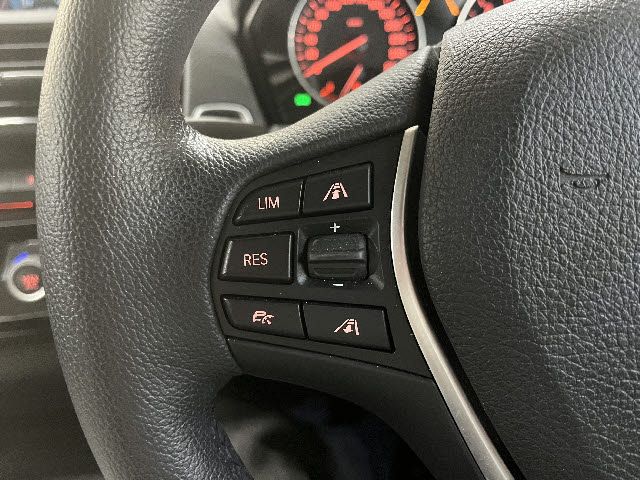 BMW 1SERIES 2015 Image 31