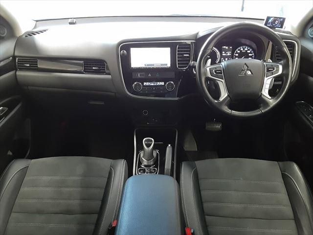 MITSUBISHI OUTLANDER PHEV 2015 Image 31