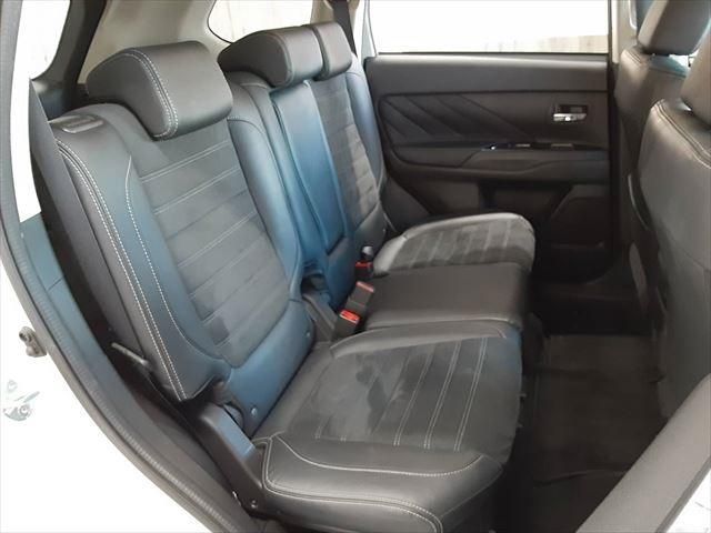 MITSUBISHI OUTLANDER PHEV 2015 Image 31