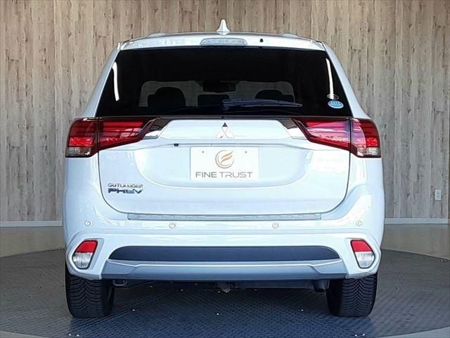 MITSUBISHI OUTLANDER PHEV 2015 Image 31
