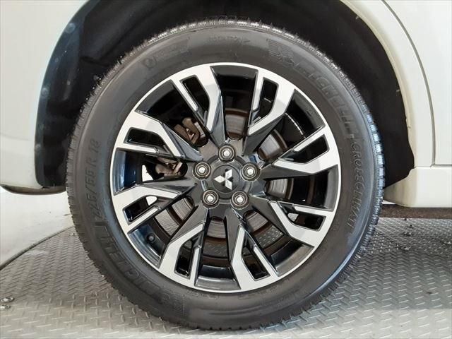 MITSUBISHI OUTLANDER PHEV 2015 Image 31