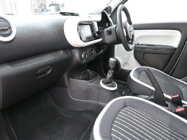 RENAULT TWINGO 2023 Image 31