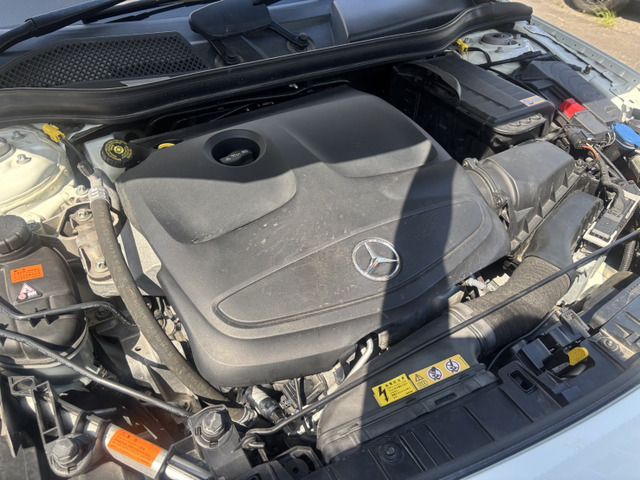 MERCEDES BENZ GLA CL 2015 Image 31