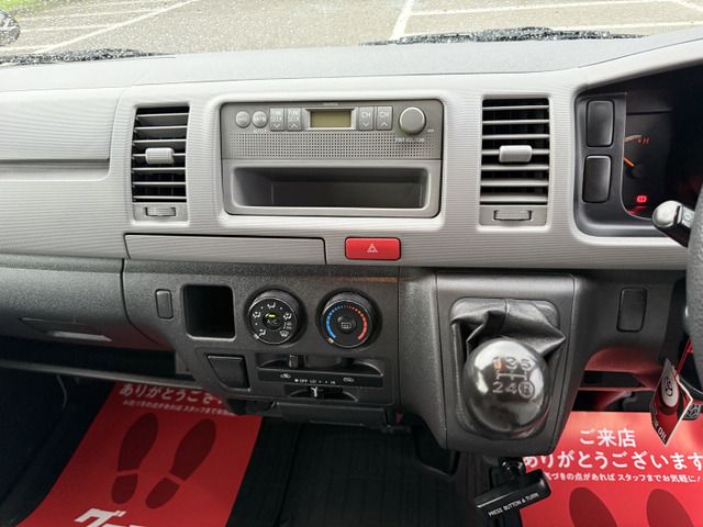 TOYOTA HIACE VAN 4WD 2006 Image 31