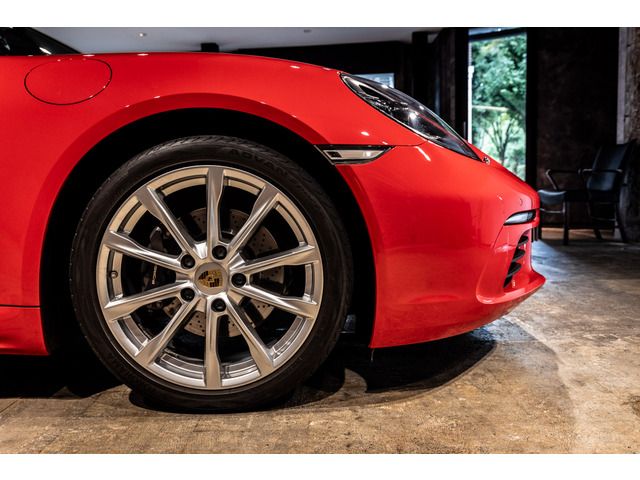 PORSCHE 718BOXSTER 2017 Image 31