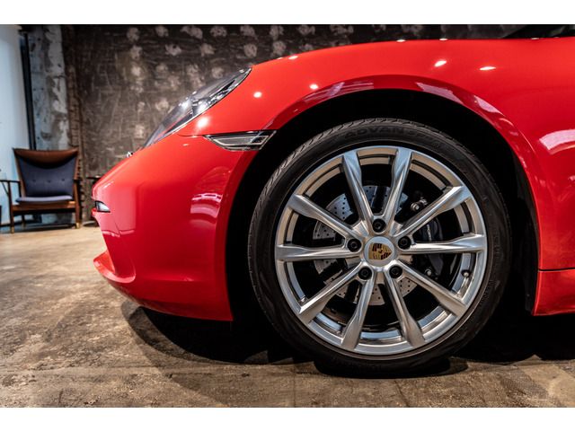 PORSCHE 718BOXSTER 2017 Image 31