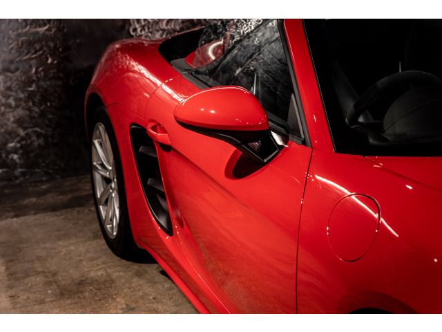 PORSCHE 718BOXSTER 2017 Image 31