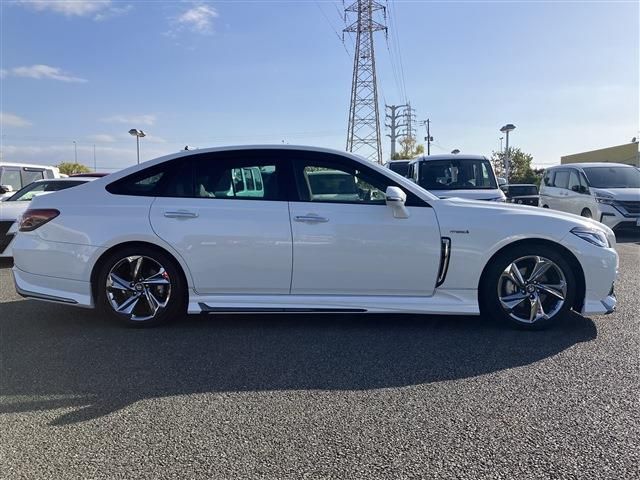 TOYOTA CROWN SEDAN HYBRID 2018 Image 31