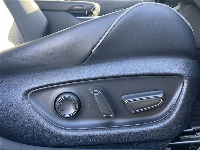 TOYOTA CROWN SEDAN HYBRID 2018 Image 31