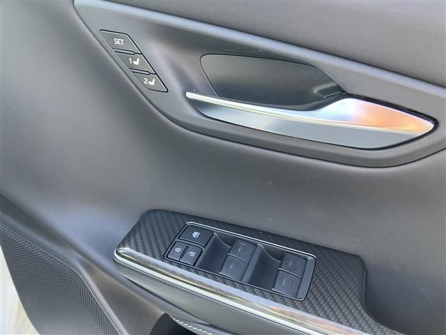 TOYOTA CROWN SEDAN HYBRID 2018 Image 31