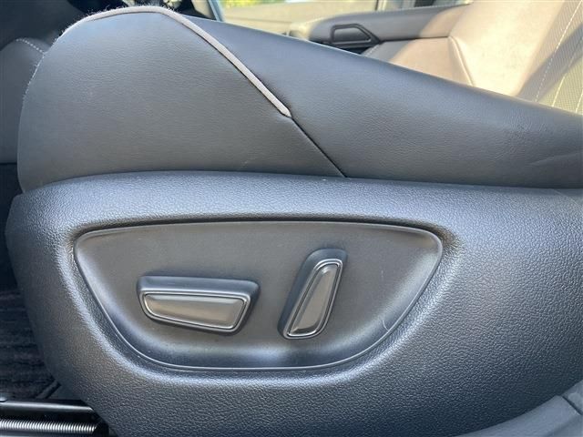 TOYOTA CROWN SEDAN HYBRID 2018 Image 31