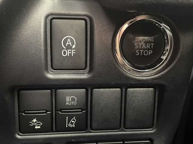 TOYOTA VOXY 2018 Image 31