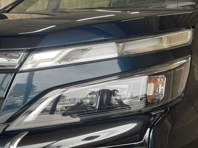 TOYOTA VOXY 2018 Image 31