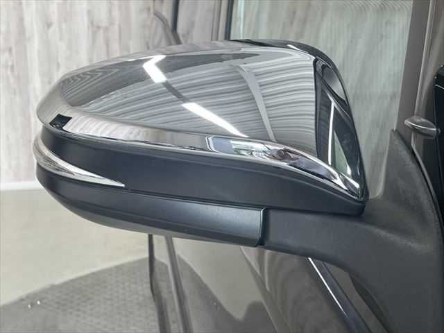 TOYOTA VOXY 2018 Image 31