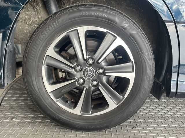 TOYOTA VOXY 2018 Image 31