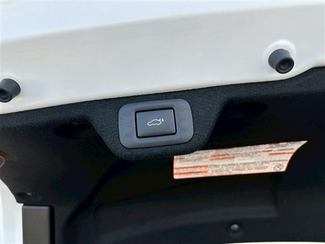 TOYOTA CROWN SEDAN HYBRID 2024 Image 31