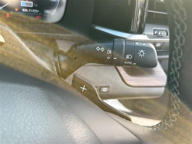 TOYOTA CROWN SEDAN HYBRID 2024 Image 31