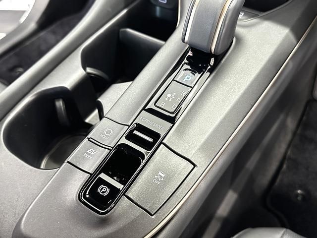 TOYOTA CROWN CROSSOVER 2022 Image 31