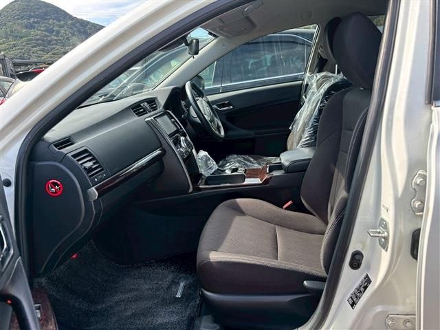 TOYOTA MARK X 2017 Image 31