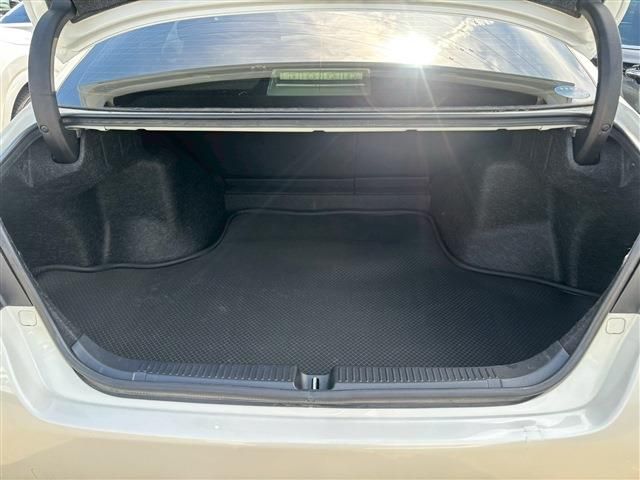 TOYOTA MARK X 2017 Image 31