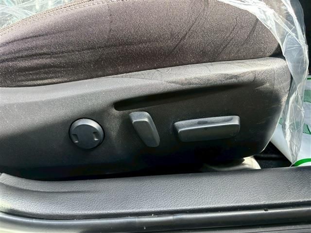 TOYOTA MARK X 2017 Image 31