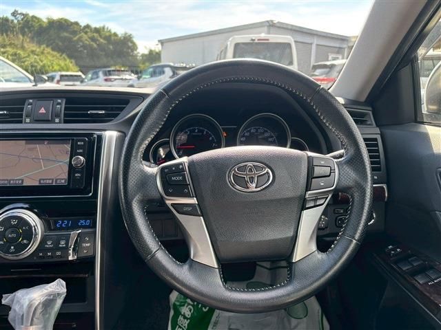 TOYOTA MARK X 2017 Image 31