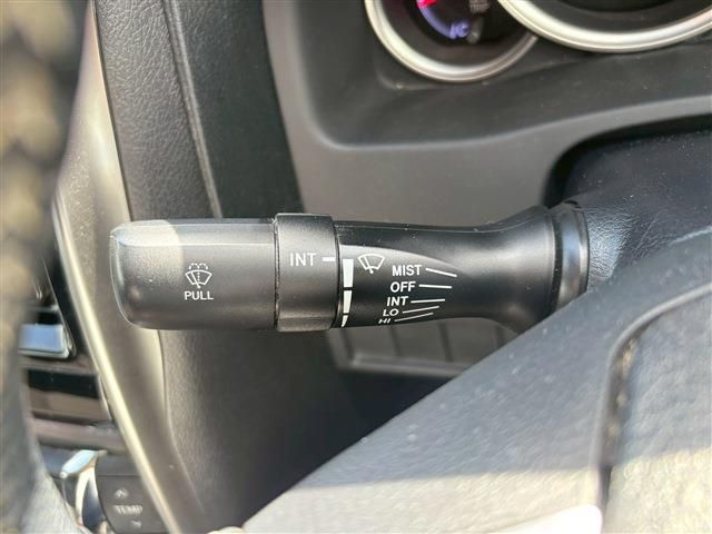 TOYOTA MARK X 2017 Image 31