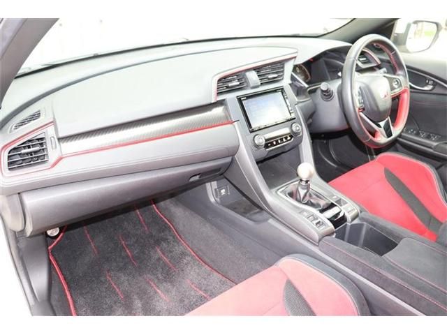 HONDA CIVIC HATCHBACK 2017 Image 31