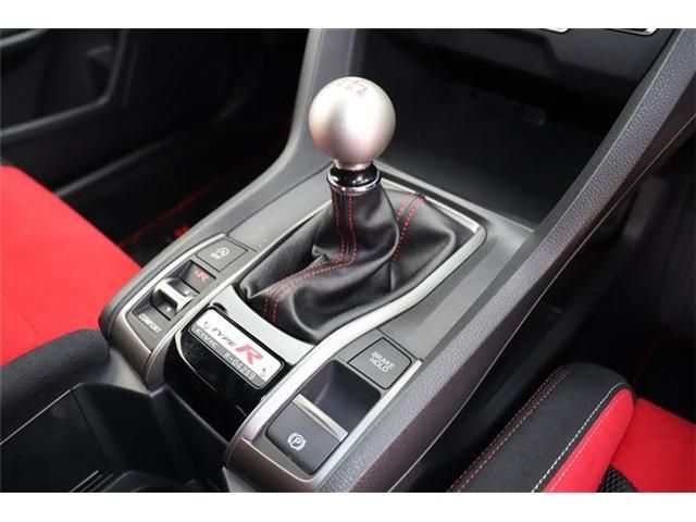 HONDA CIVIC HATCHBACK 2017 Image 31