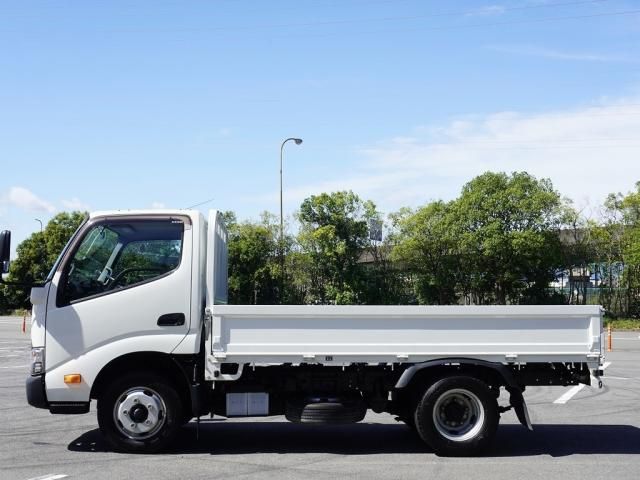HINO DUTRO 2017 Image 31