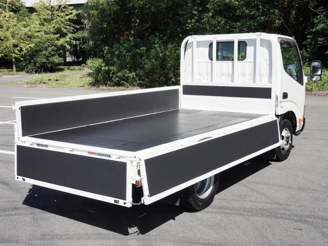 HINO DUTRO 2017 Image 31