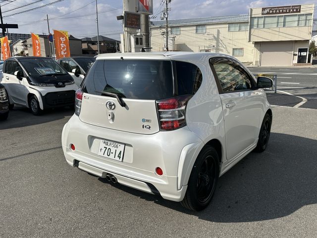 TOYOTA IQ 2010 Image 31
