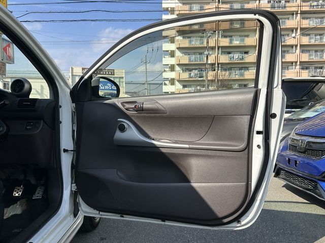 TOYOTA IQ 2010 Image 31